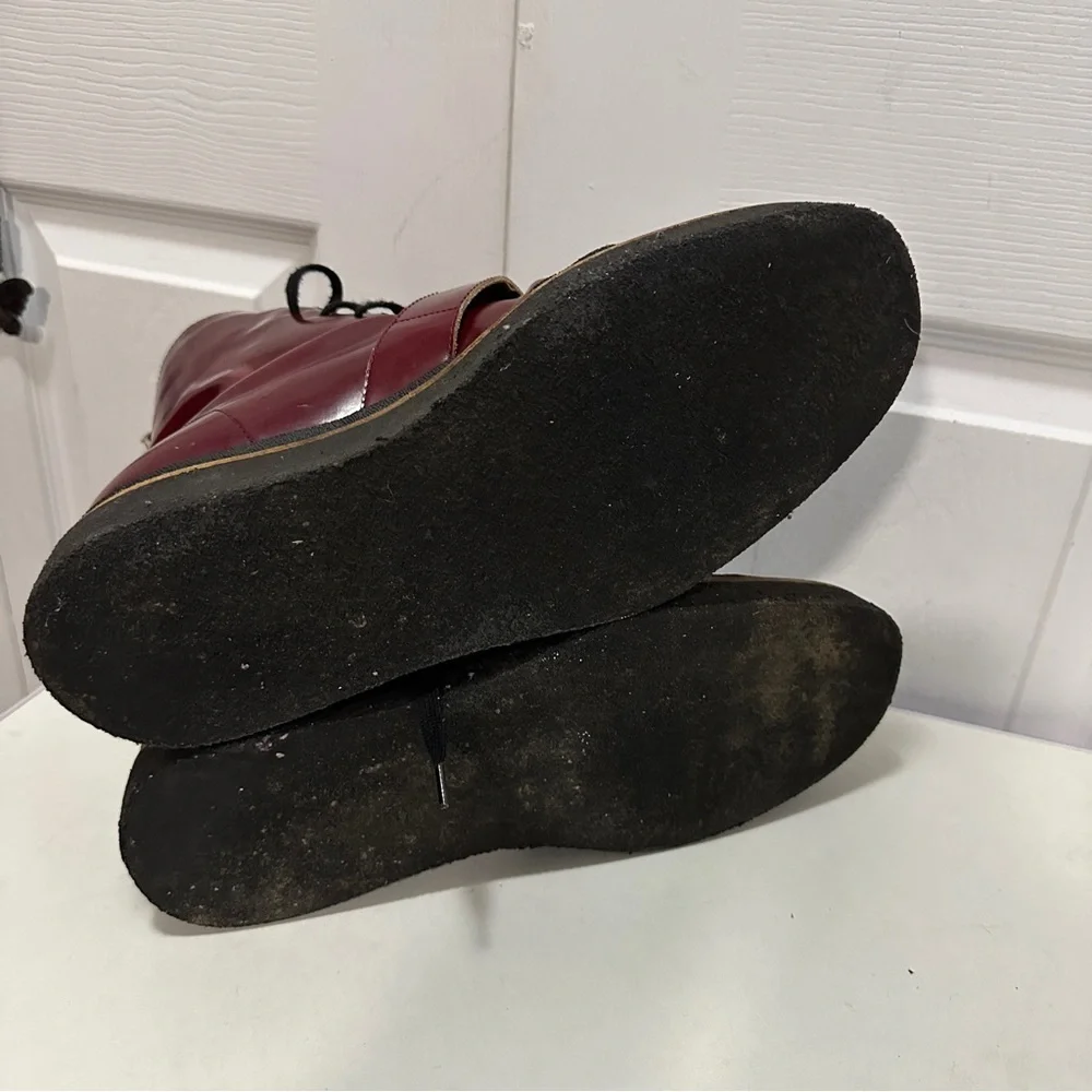 Stylish Men's Red Leather Boots - Picture 10 of 10